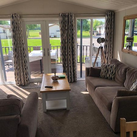 Bumblebee Lodge Tydd St. Giles 外观 照片