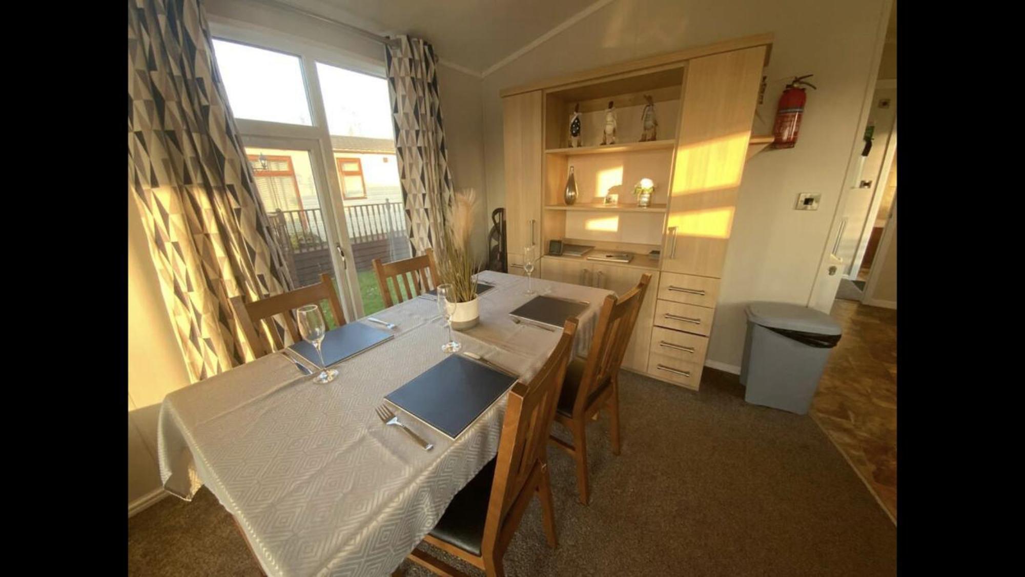 Bumblebee Lodge Tydd St. Giles 外观 照片