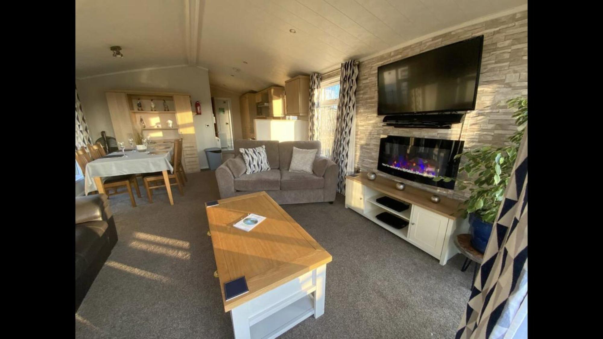 Bumblebee Lodge Tydd St. Giles 外观 照片